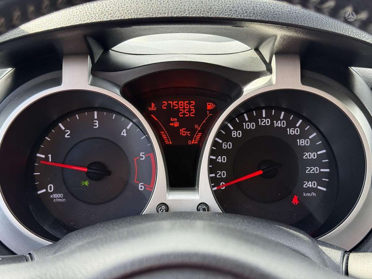 Nissan Juke 2013 — photo 15