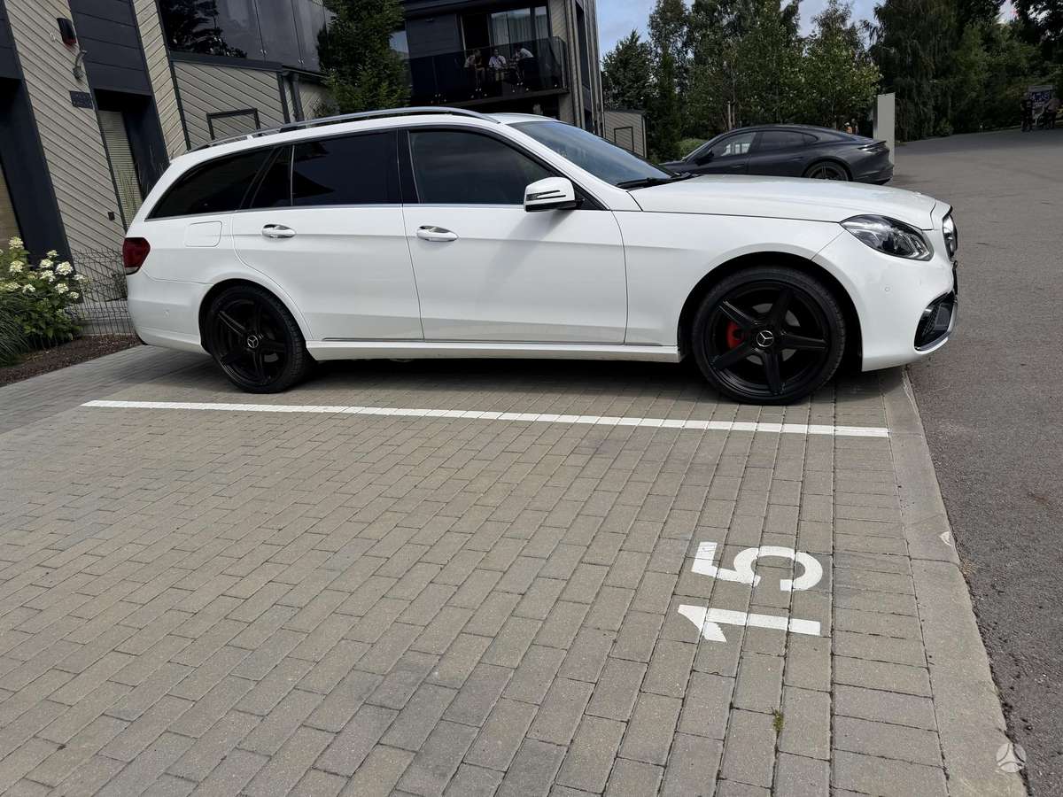 Mercedes-Benz E200 2014 — двигун 2143 cm³, 136 HP (100kW)