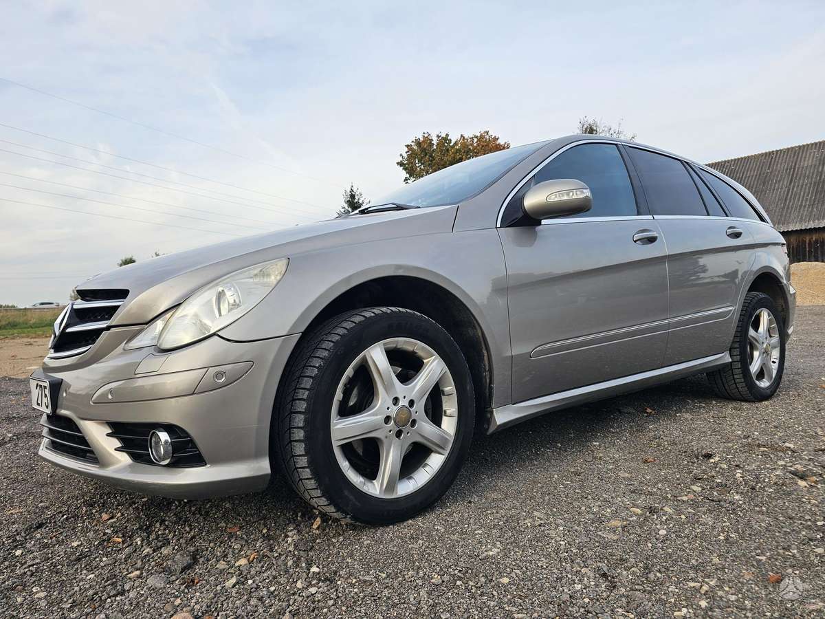 Mercedes-Benz R320 2009 — салон