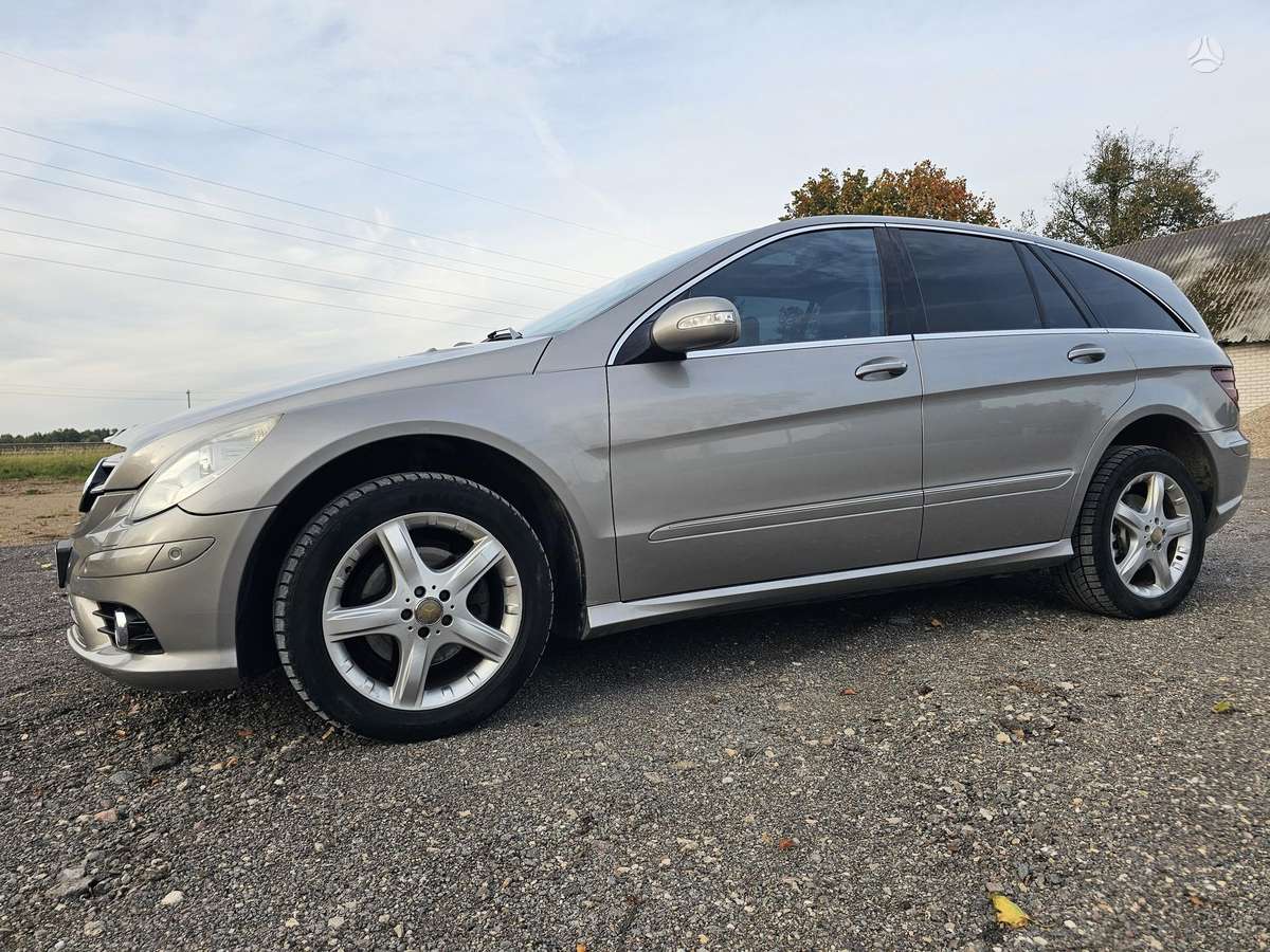 Mercedes-Benz R320 2009 — двигун 3000 cm³, 224 HP (165kW)