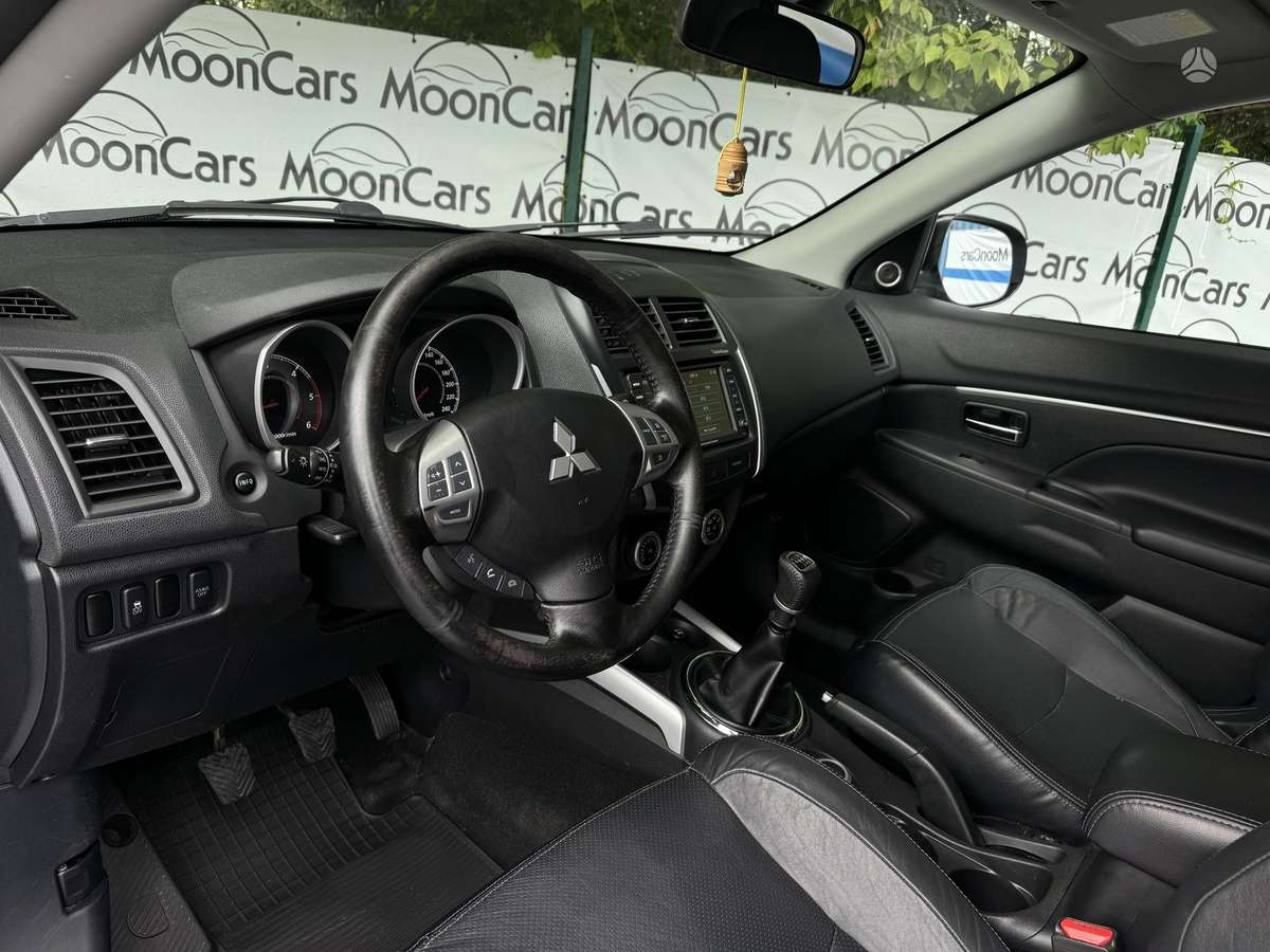 Mitsubishi ASX 2011 — photo 8
