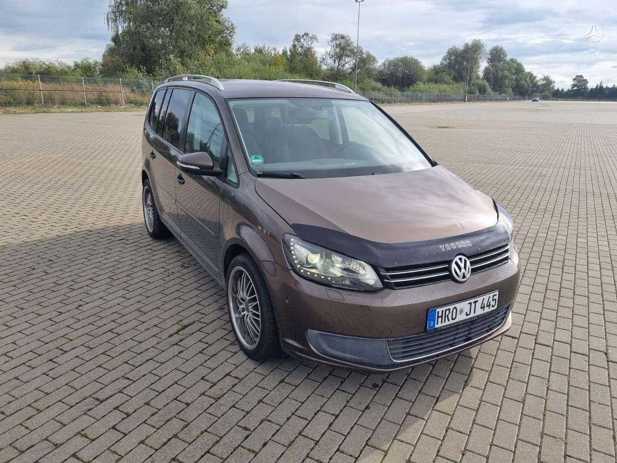 Volkswagen Touran 2011 — photo 6
