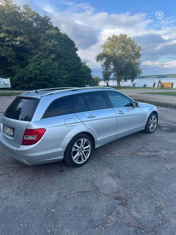 Mercedes-Benz C200 2011 — engine 2143 cm³, 136 HP (100kW)
