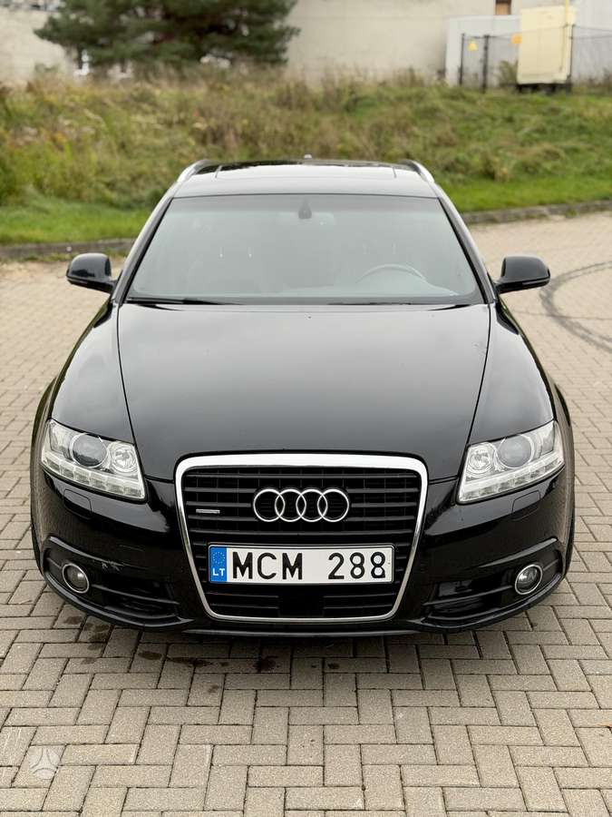 Audi A6 2010 — салон