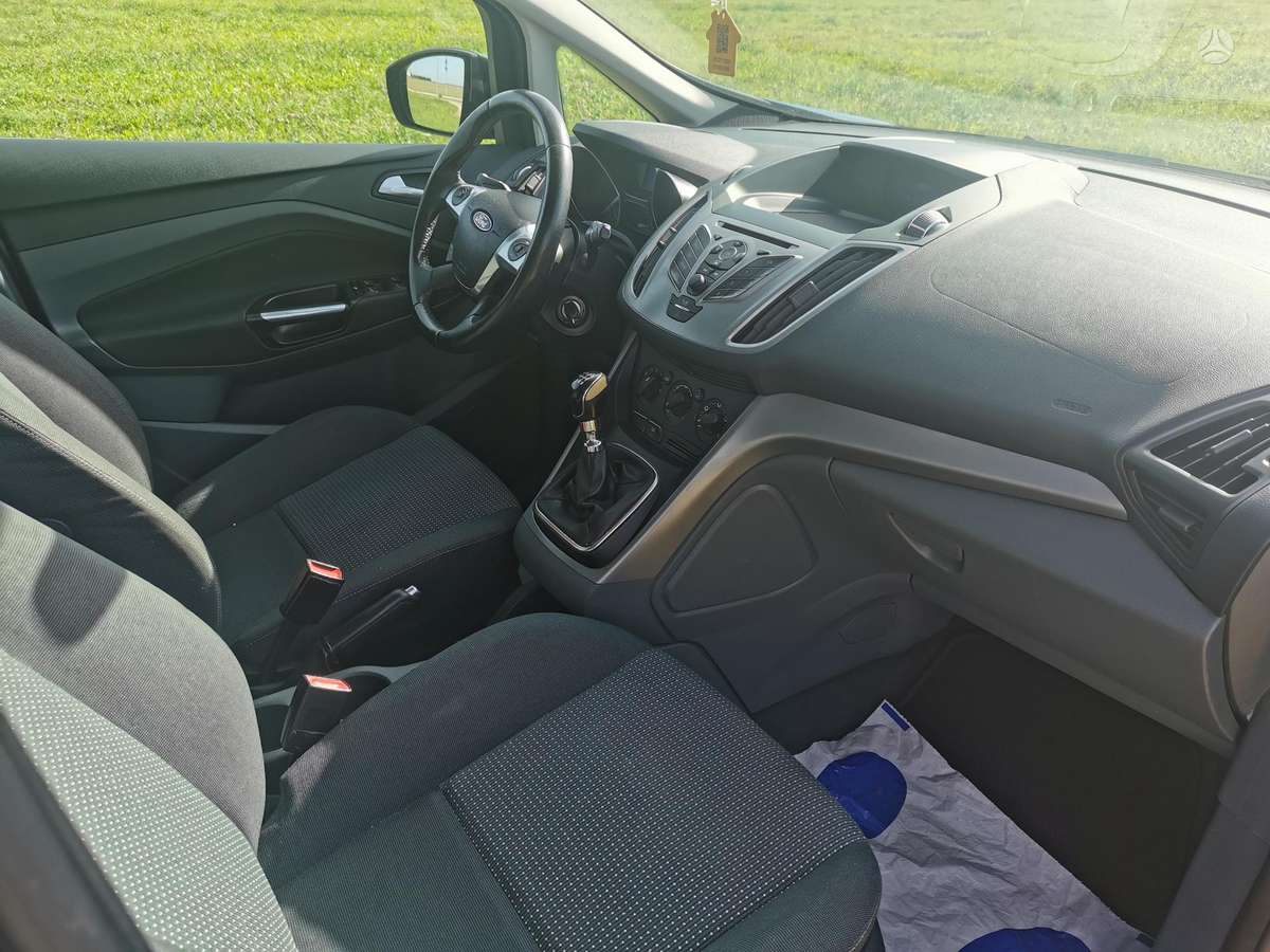 Ford C-MAX 2011 — photo 10