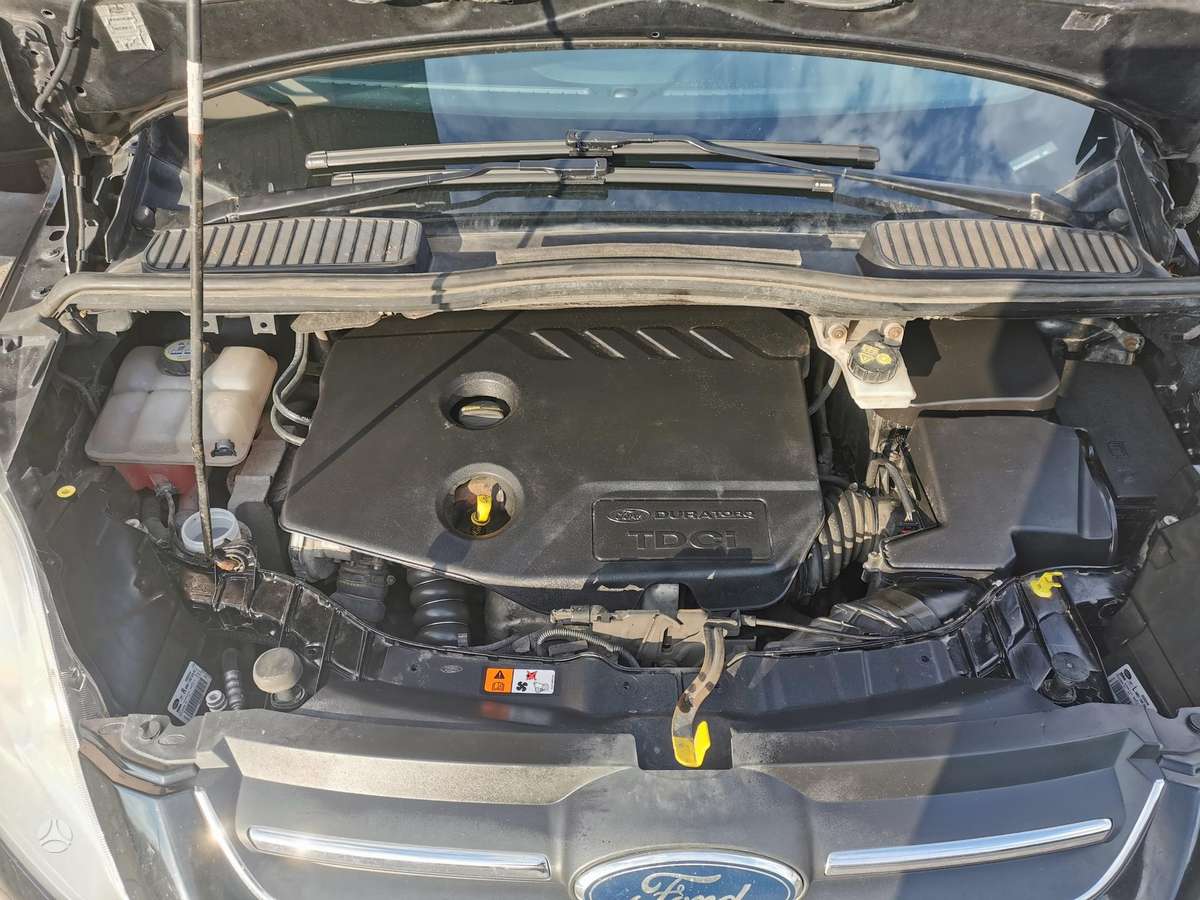 Ford C-MAX 2011 — photo 16