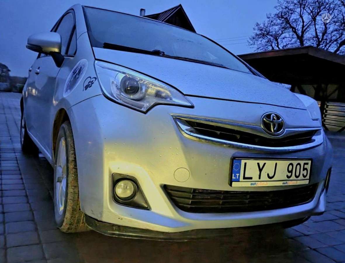 Toyota Verso-S 2015 — engine 1364 cm³, 90 HP (66kW)