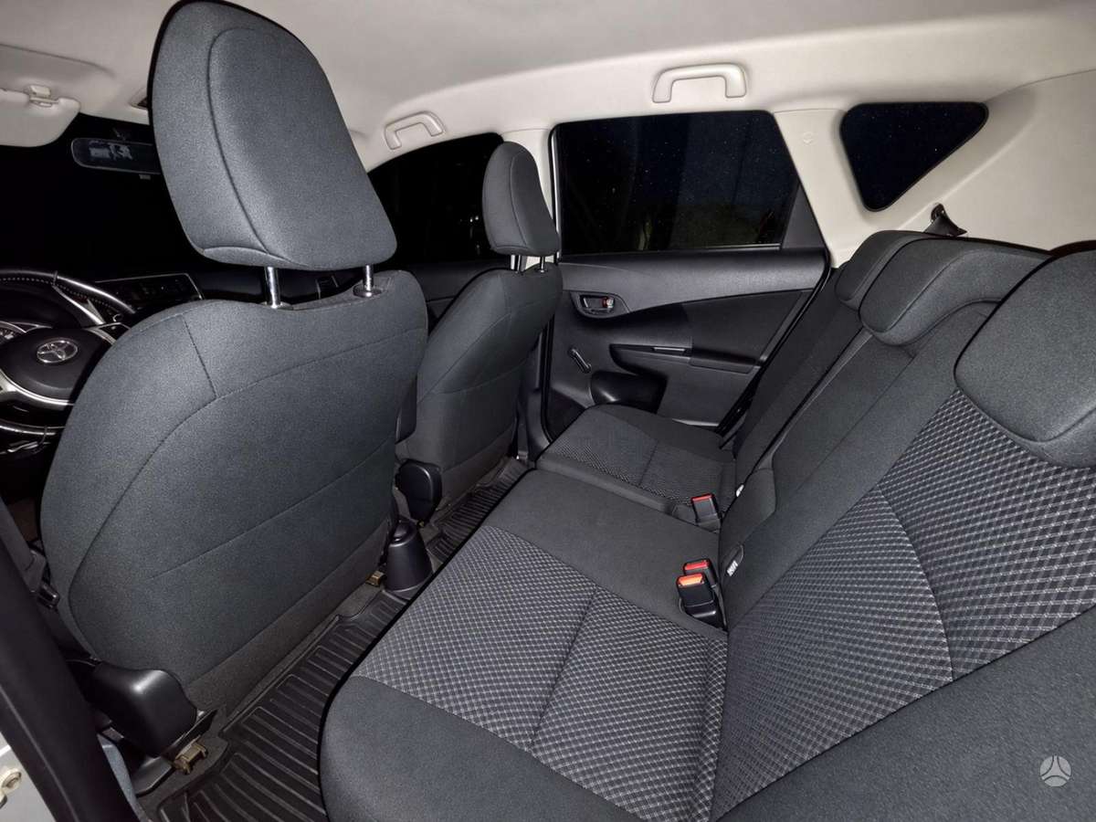 Toyota Verso-S 2015 — photo 8