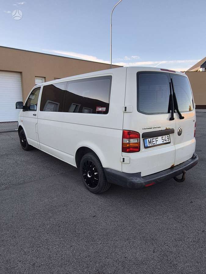 Volkswagen Transporter 2005 — салон