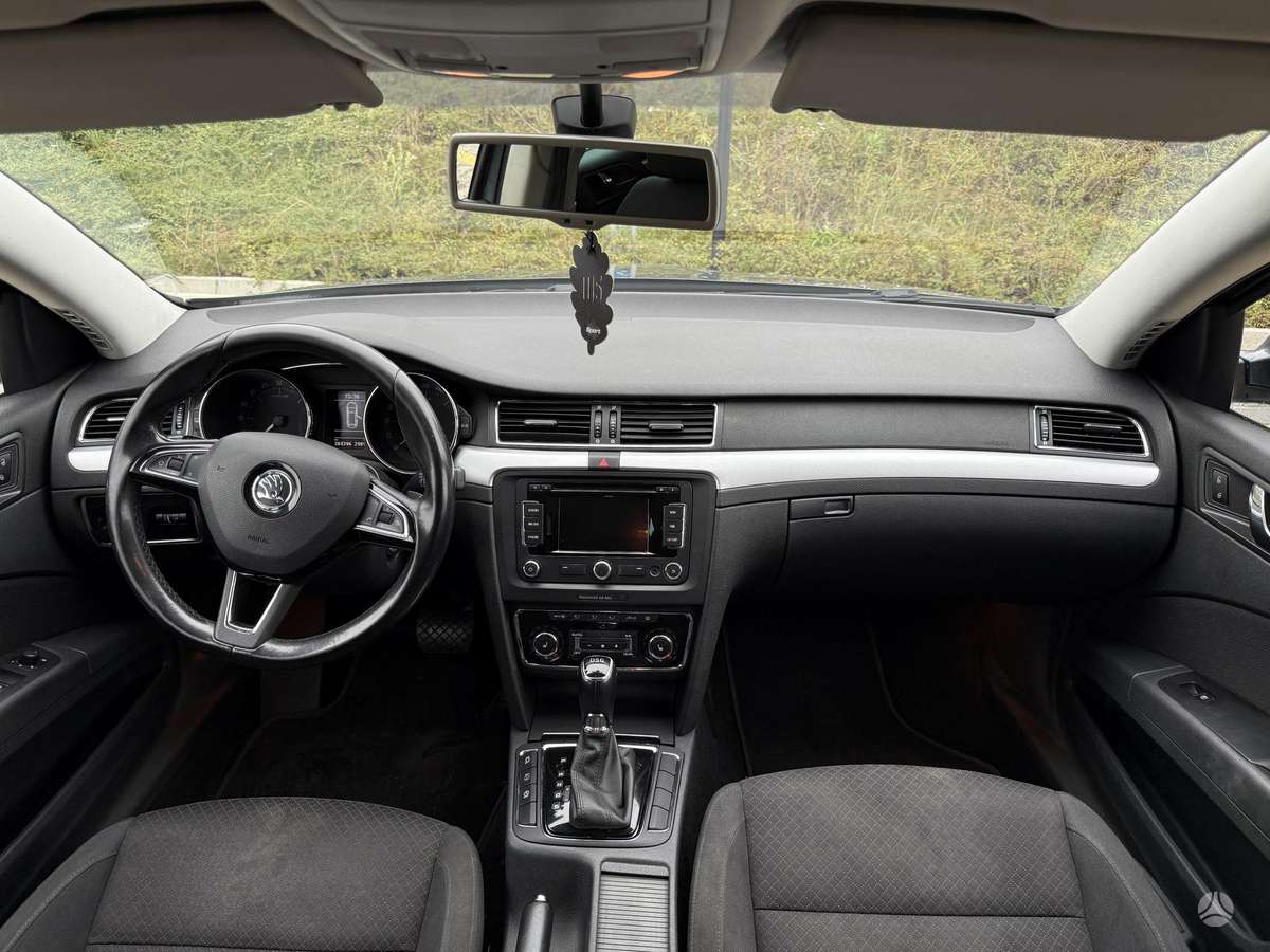 Skoda Superb 2013 — фото 11