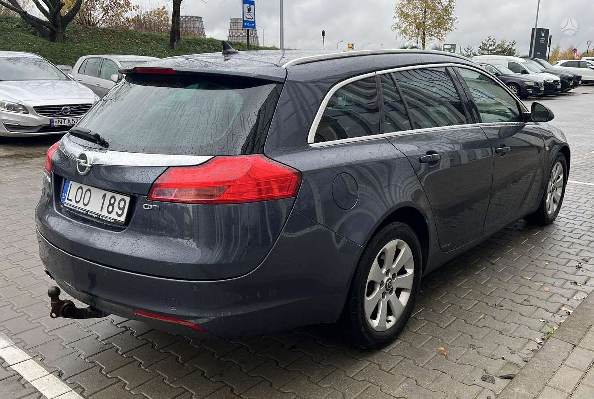 Opel Insignia 2010 — interior