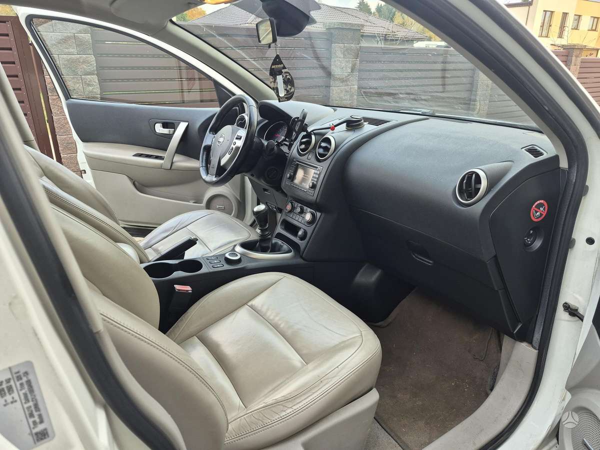 Nissan Qashqai+2 2012 — photo 13