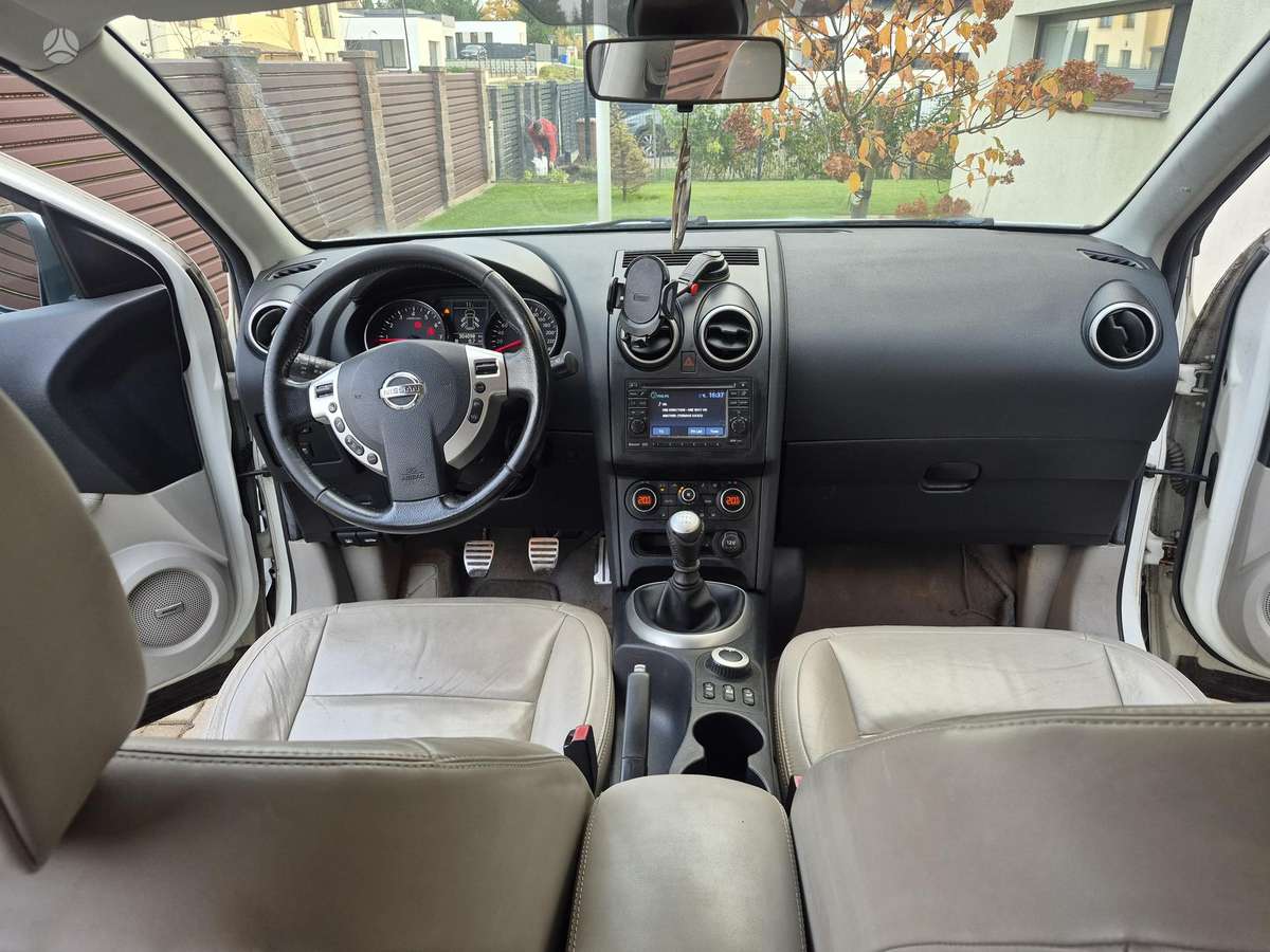 Nissan Qashqai+2 2012 — photo 19