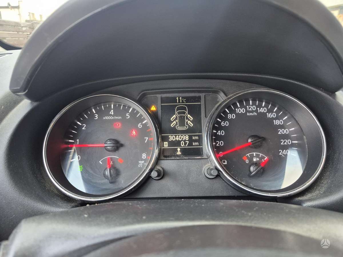 Nissan Qashqai+2 2012 — photo 22