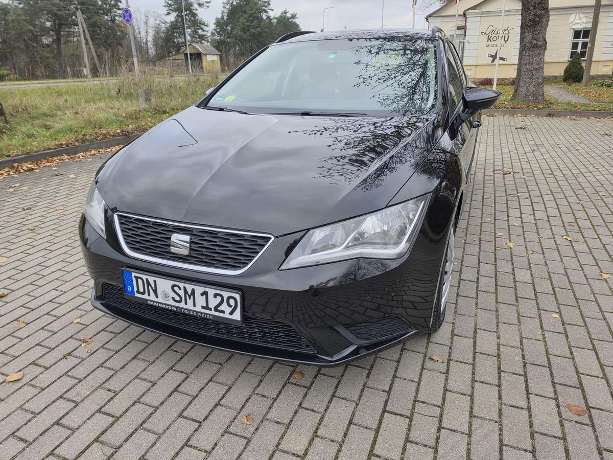 Seat Leon 2015 — interior