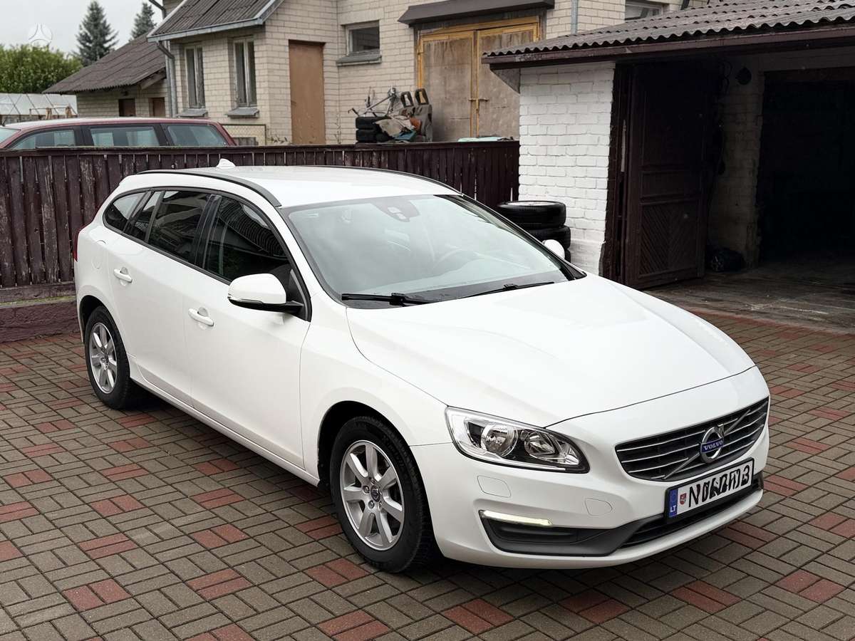 Volvo V60 2014 — rear view