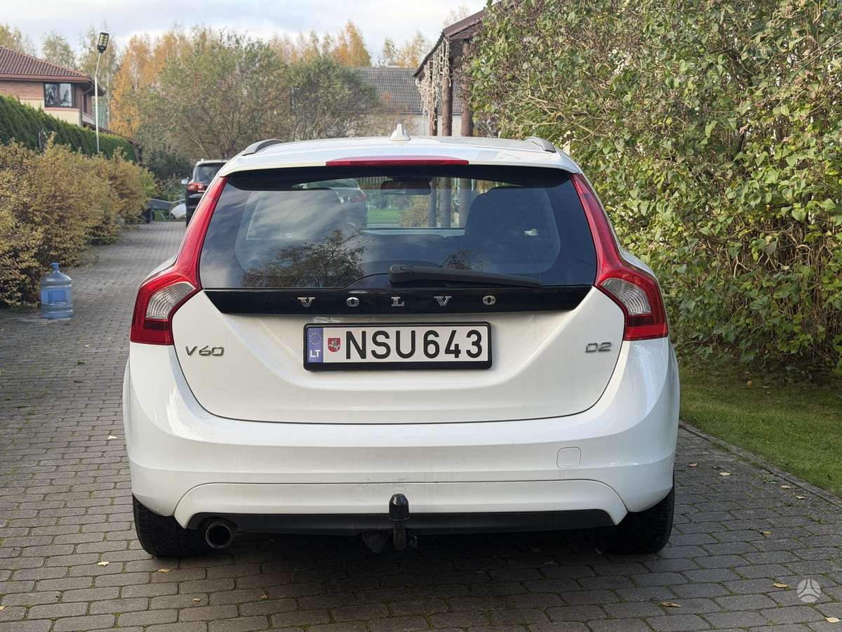 Volvo V60 2014 — engine 1560 cm³, 116 HP (85kW)