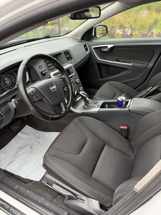 Volvo V60 2014 — photo 7