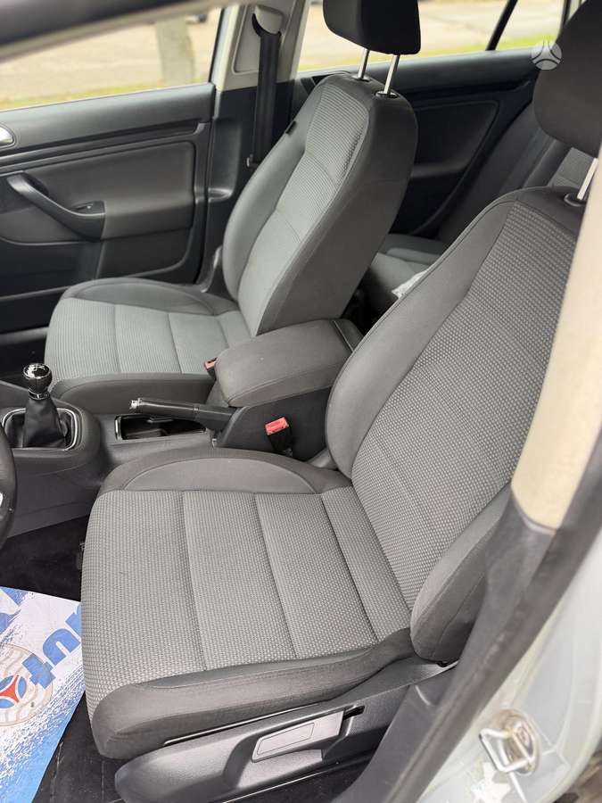 Volkswagen Golf 2010 — photo 12