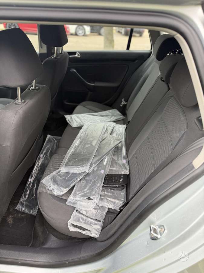 Volkswagen Golf 2010 — photo 17
