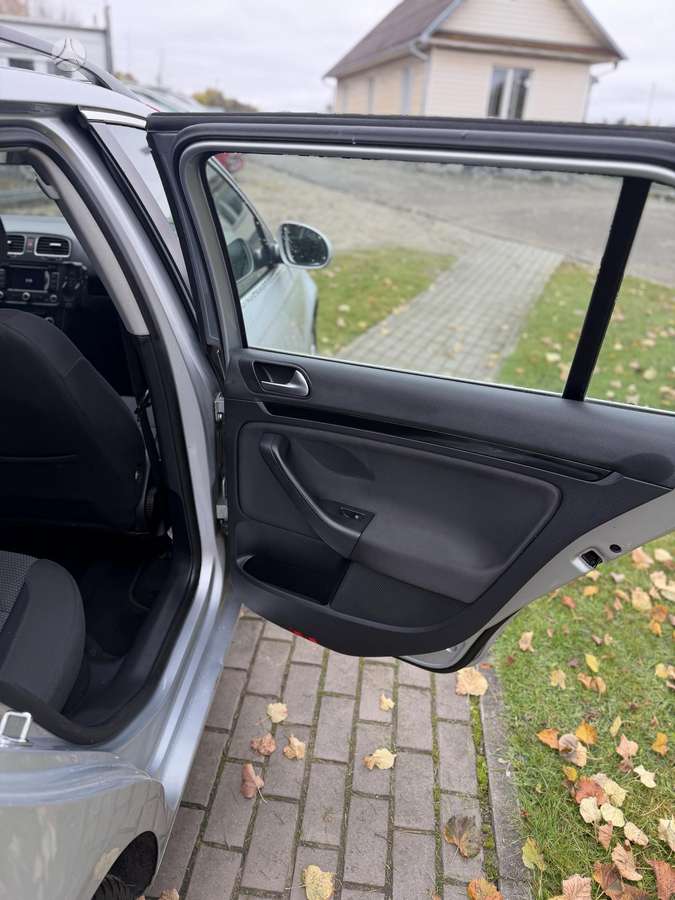 Volkswagen Golf 2010 — photo 20