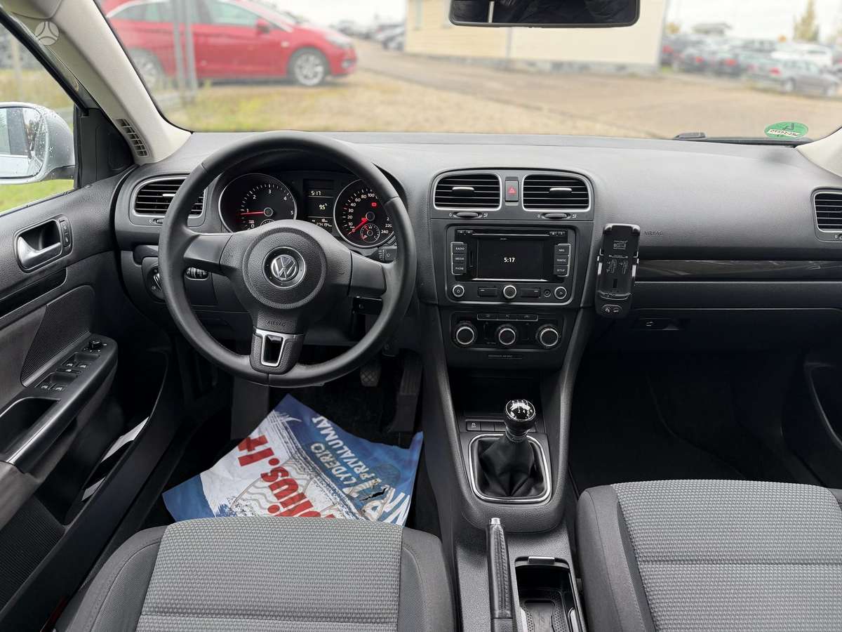 Volkswagen Golf 2010 — photo 8