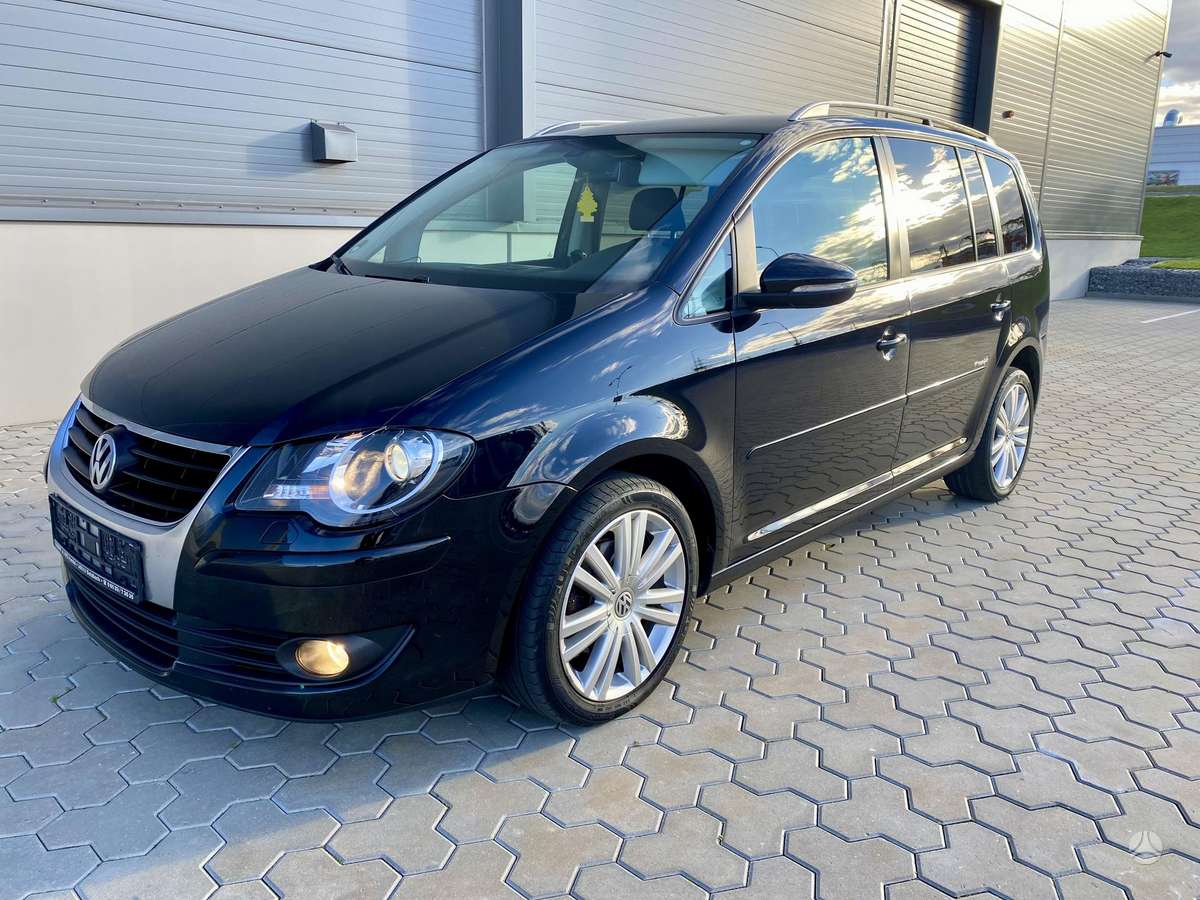 Volkswagen Touran, 2010