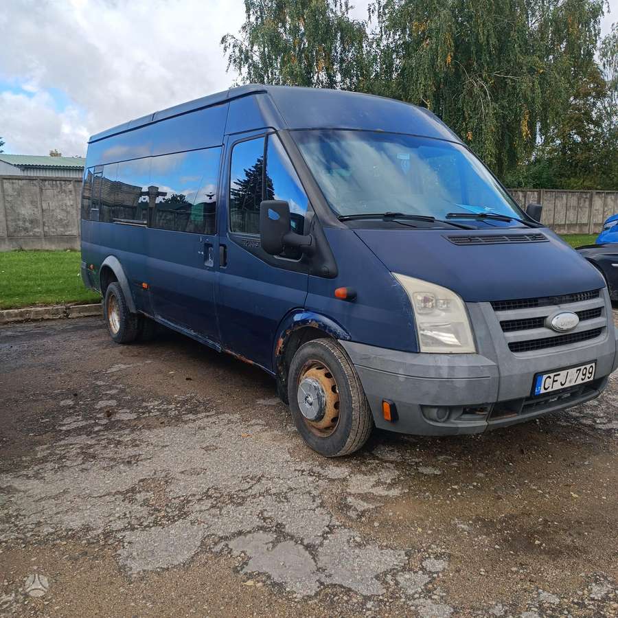 Ford Transit 2006 — rear view