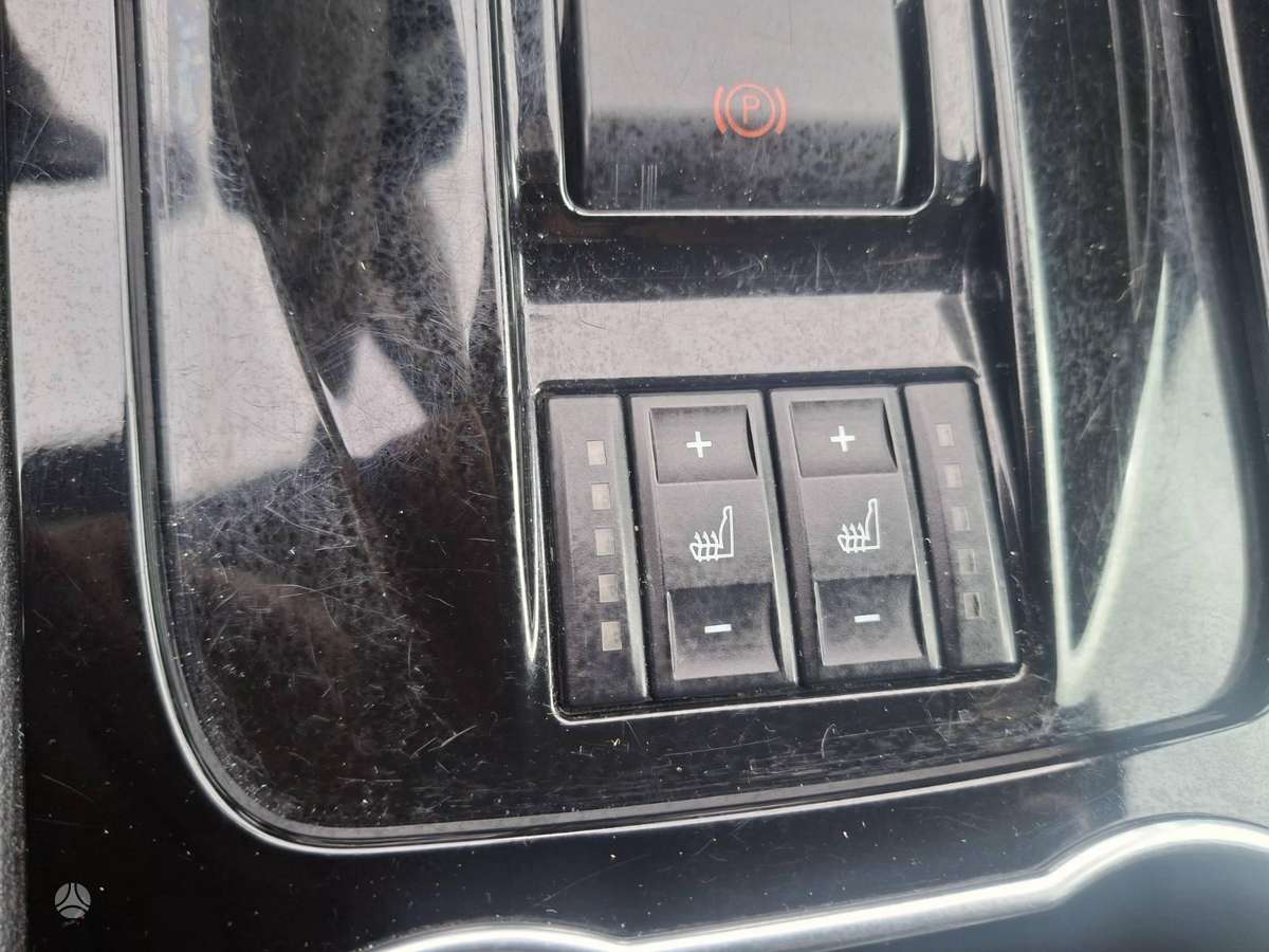 Ford S-MAX 2011 — photo 11