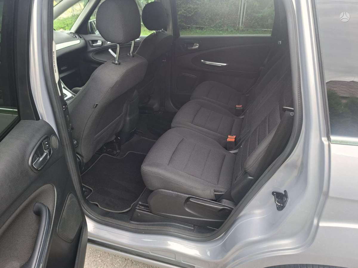 Ford S-MAX 2011 — photo 7