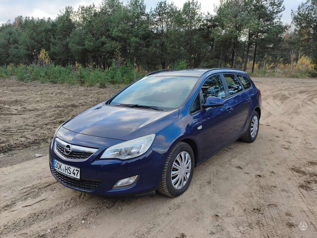 Opel Astra, 2012