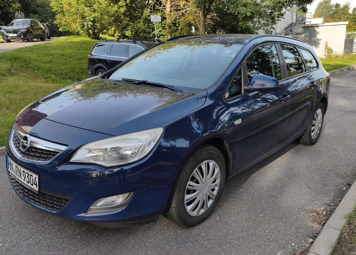 Opel Astra 2012 — авто для ЗСУ з Європи