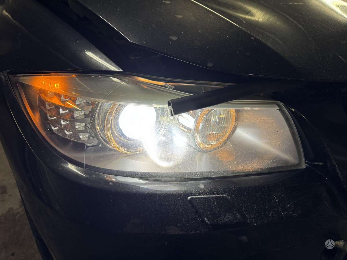 BMW 330 2009 — photo 10