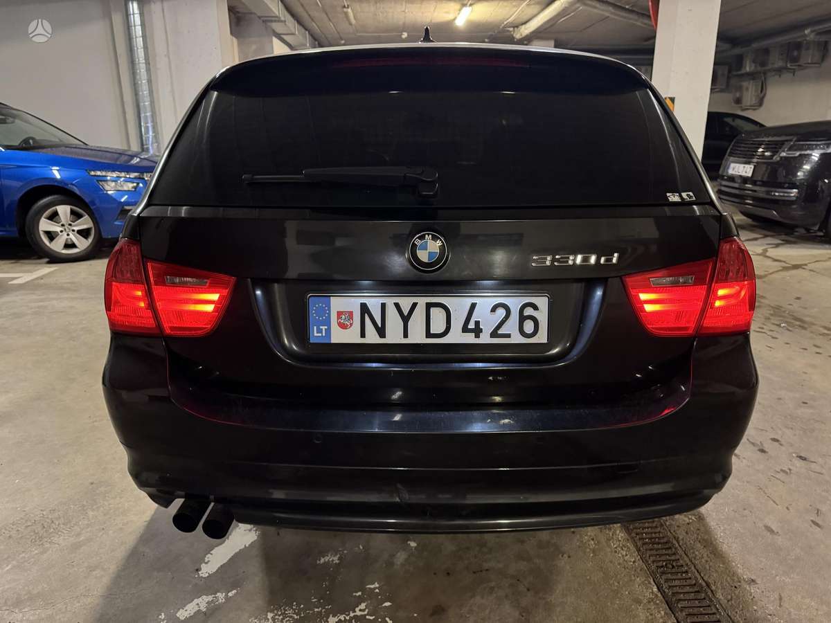 BMW 330 2009 — photo 6