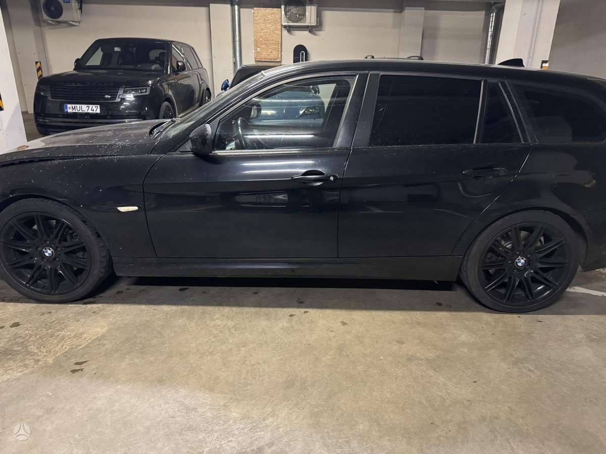 BMW 330 2009 — photo 7