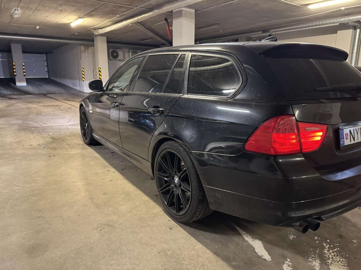 BMW 330 2009 — photo 8