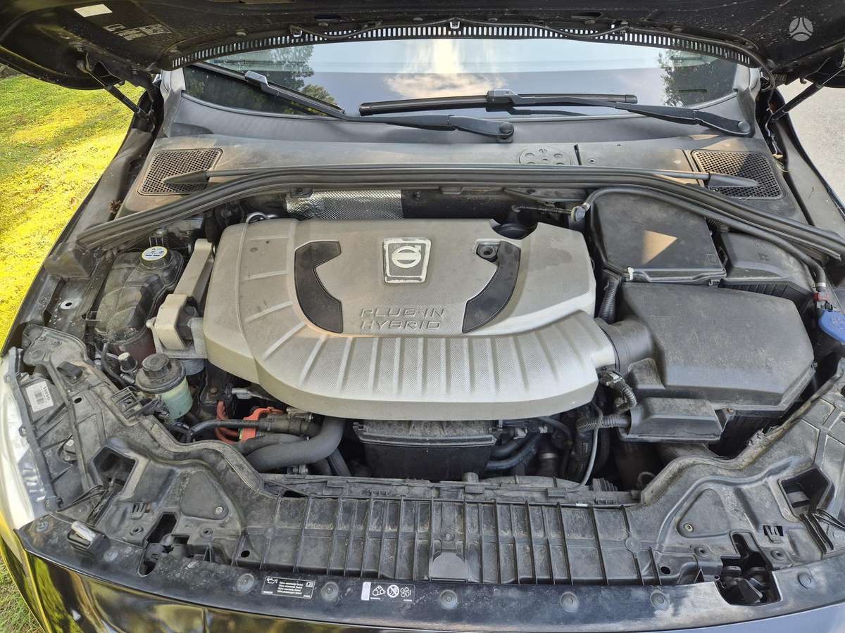 Volvo V60 2015 — photo 8