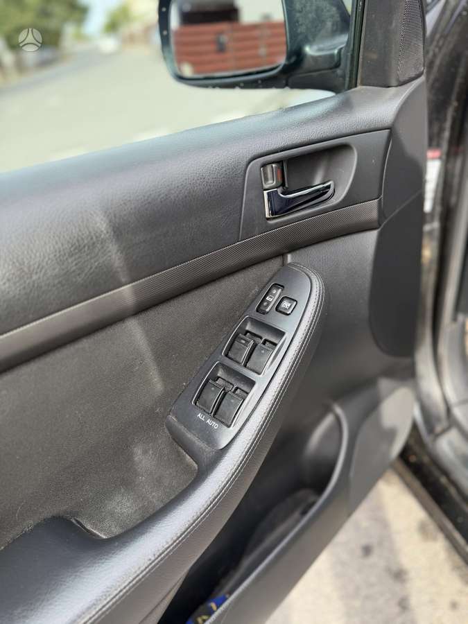 Toyota Avensis 2005 — photo 15