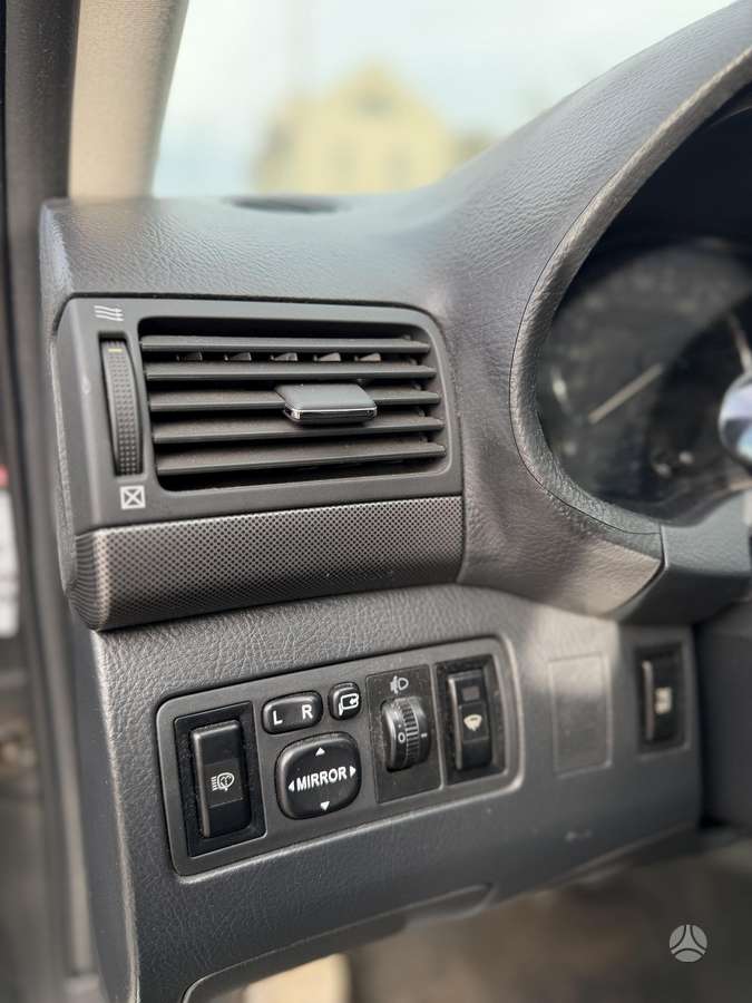 Toyota Avensis 2005 — photo 22