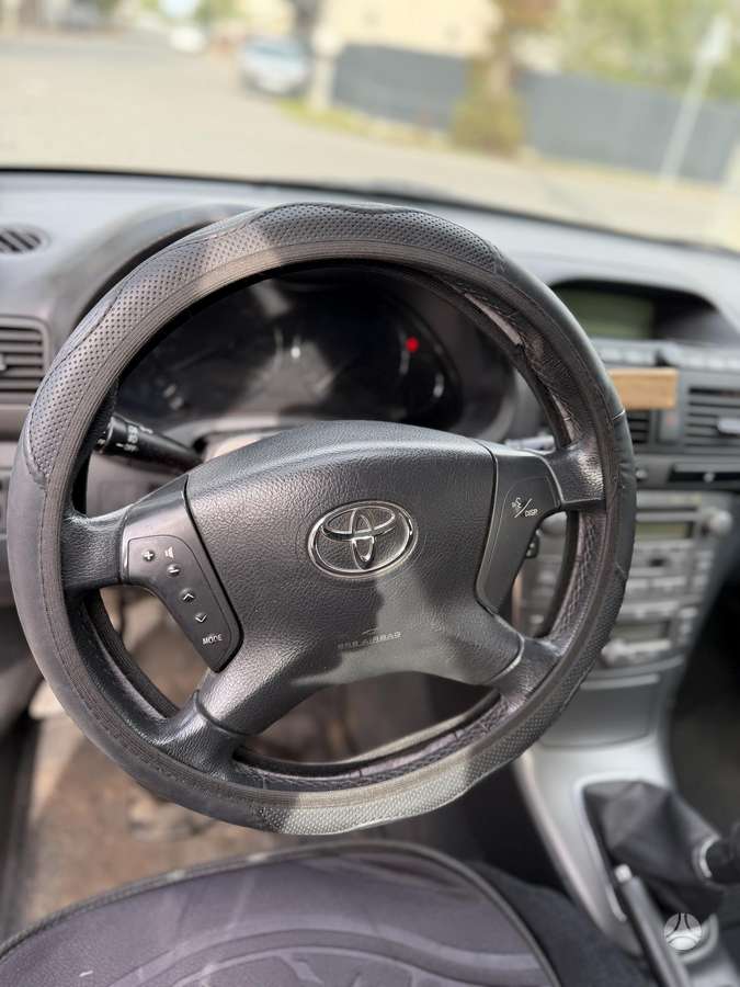 Toyota Avensis 2005 — photo 23