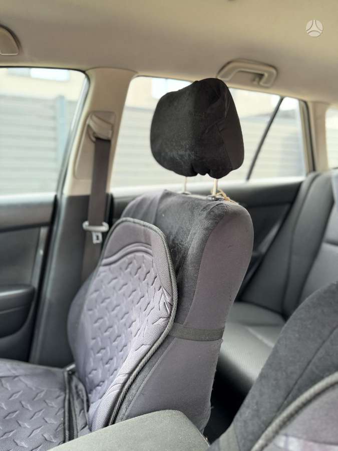 Toyota Avensis 2005 — photo 27