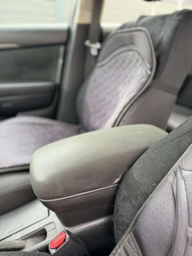 Toyota Avensis 2005 — photo 28