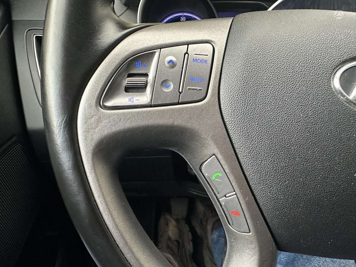 Hyundai ix35 2013 — photo 14