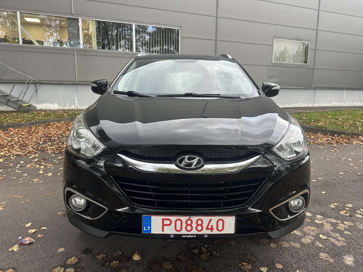 Hyundai ix35 2013 — rear view