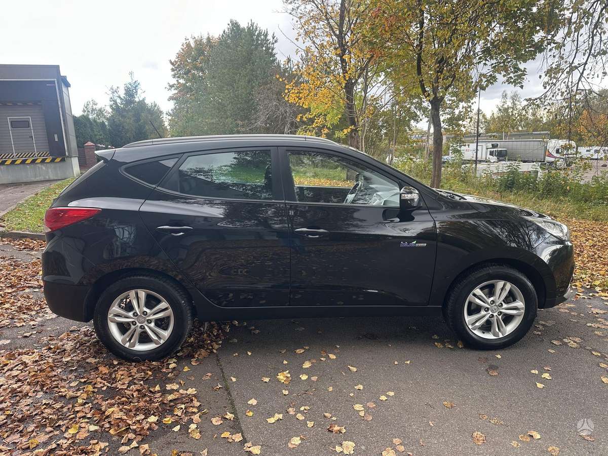 Hyundai ix35 2013 — engine 1695 cm³, 116 HP (85kW)