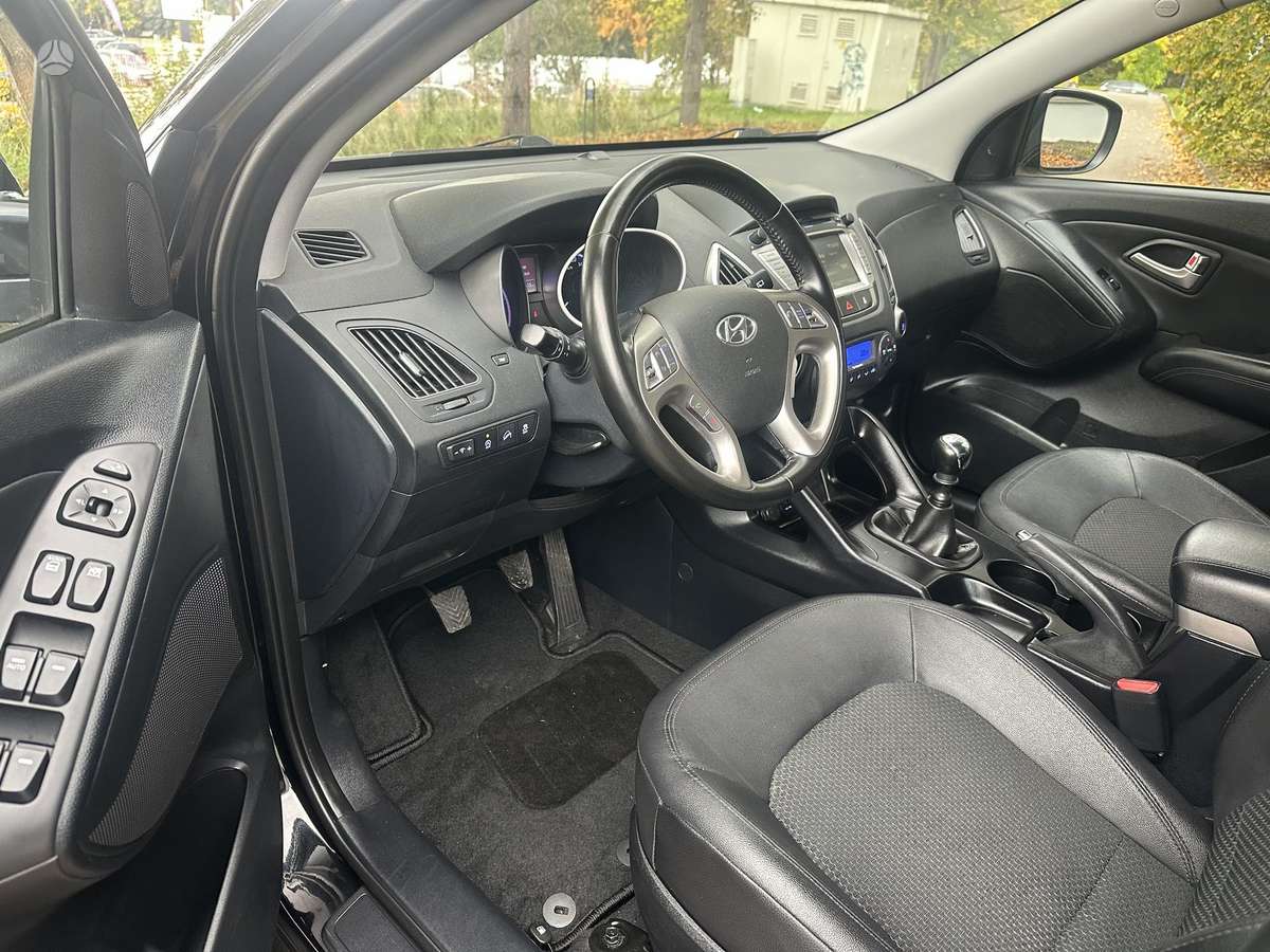 Hyundai ix35 2013 — photo 9