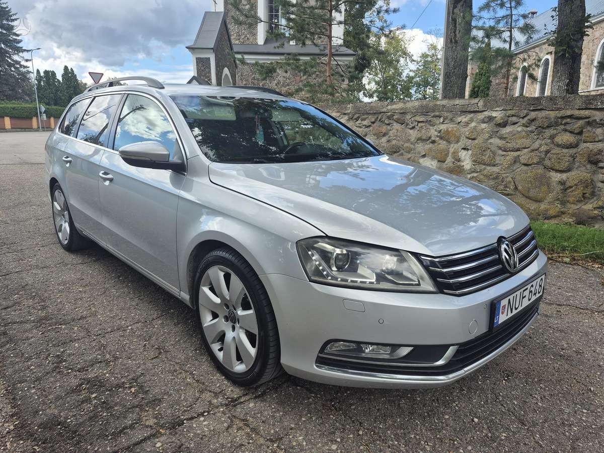 Volkswagen Passat 2012 — vehicle for AFU Ukraine