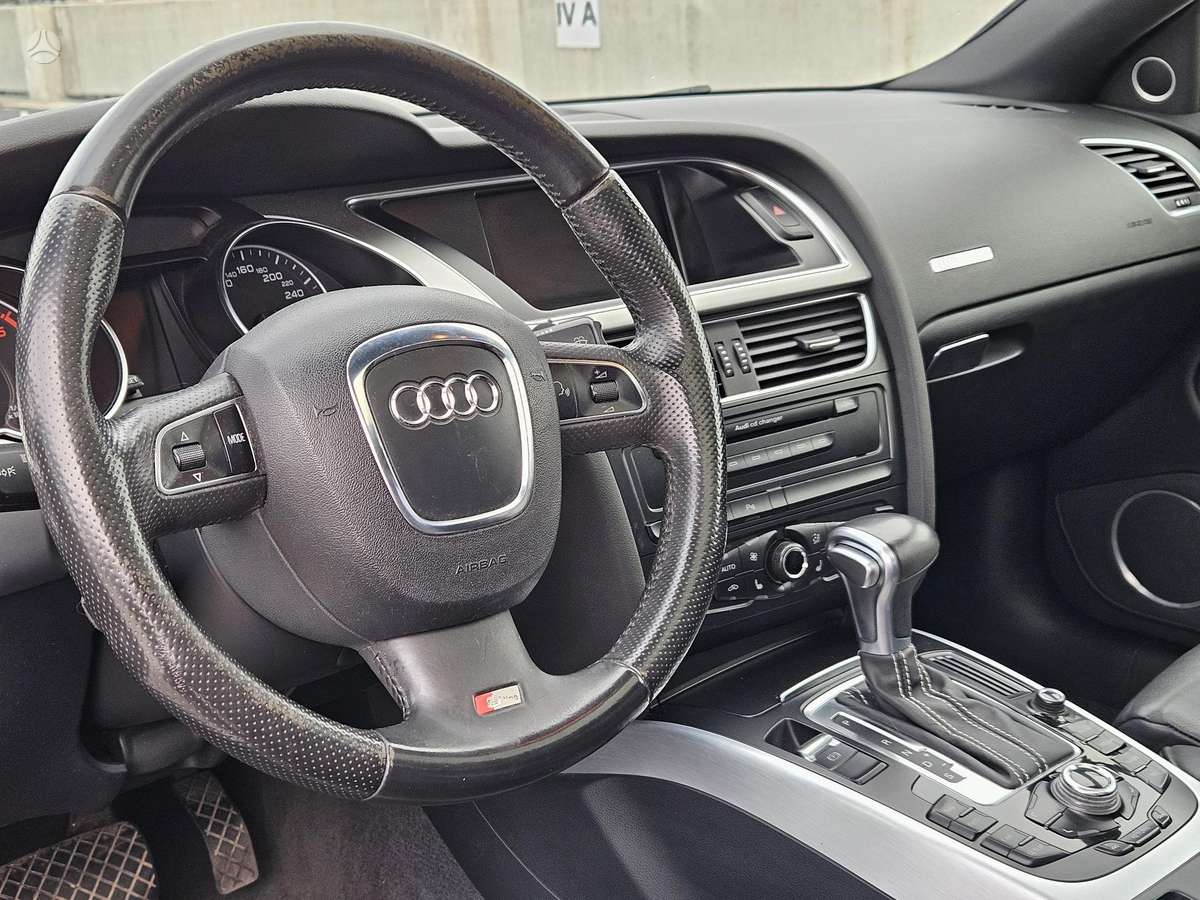 Audi A6 2013 — photo 12