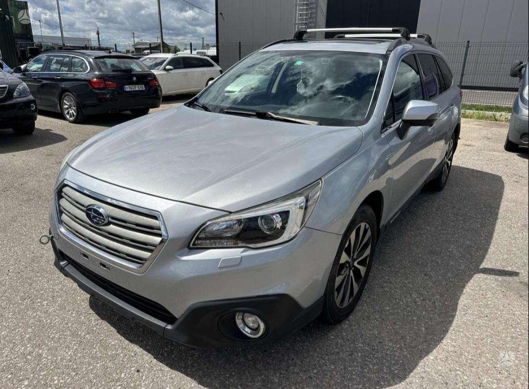 Subaru Outback 2015 — салон
