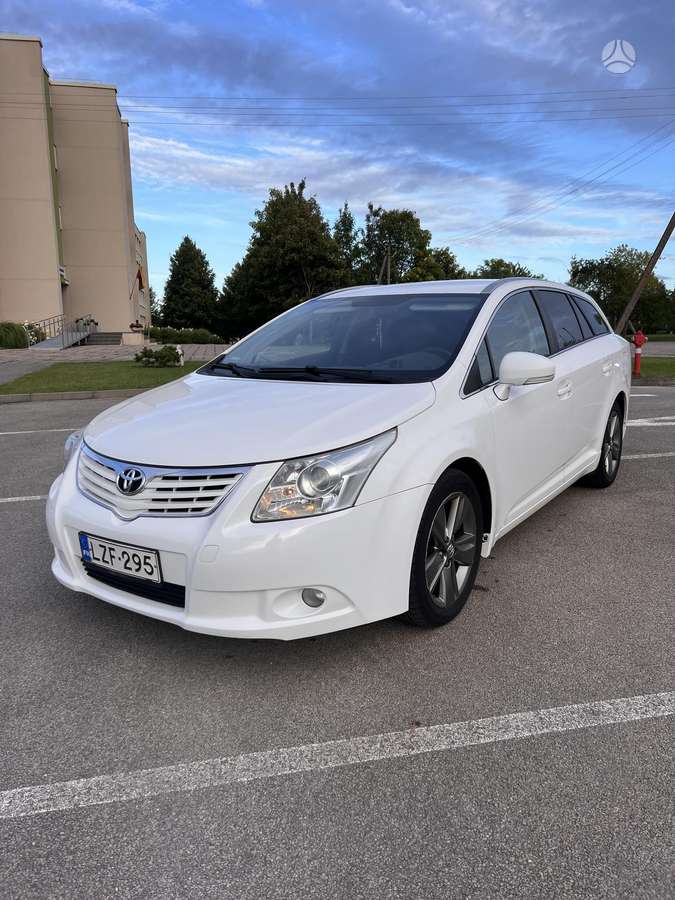 Toyota Avensis 2011 — photo 9